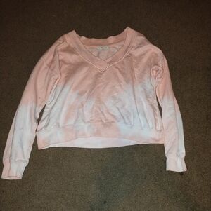 Chic V-Neck Sweater in Soft Pink